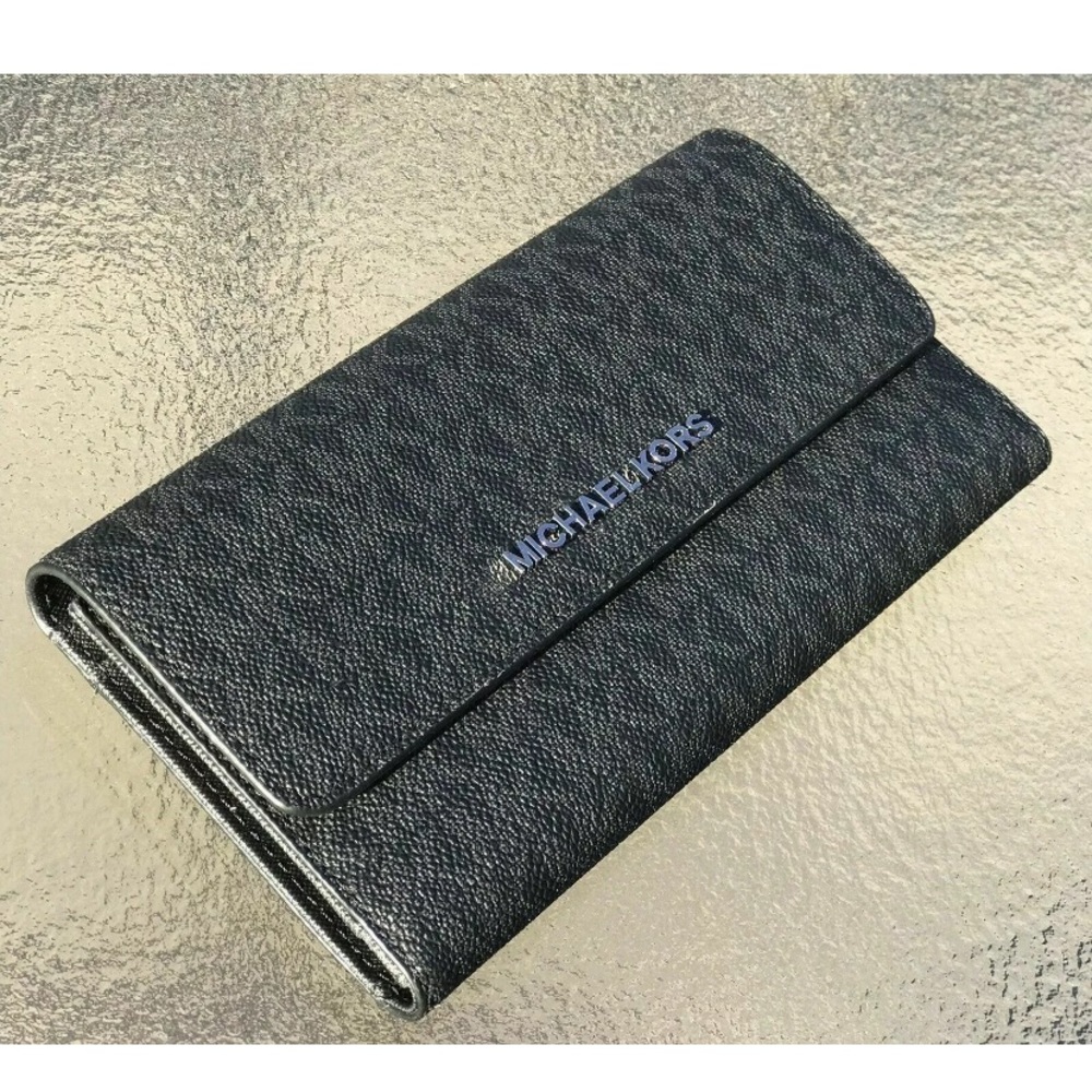 Michael Kors Trifold Wallet Signture